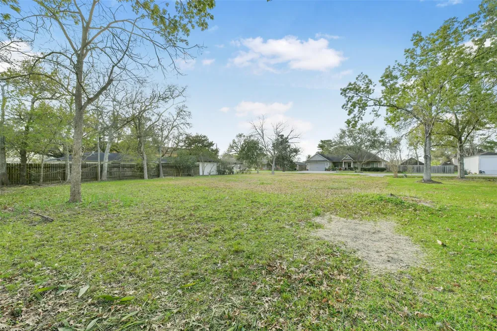 203 Shady Nook Lane Friendswood, TX 77546