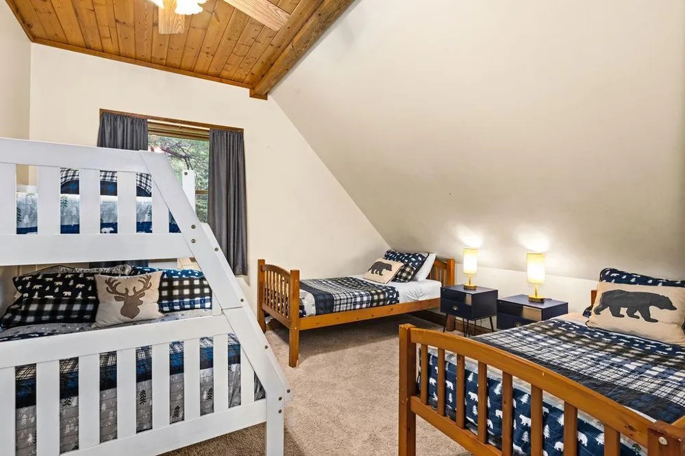 4822 E Tri Lakes Road Superior, WI 54880