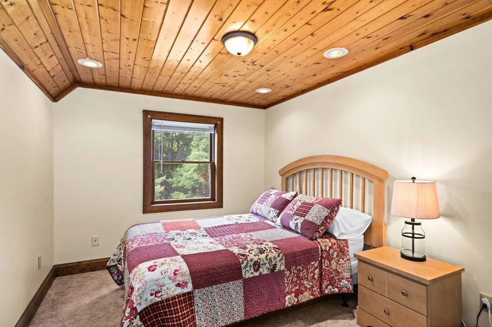 4822 E Tri Lakes Road Superior, WI 54880