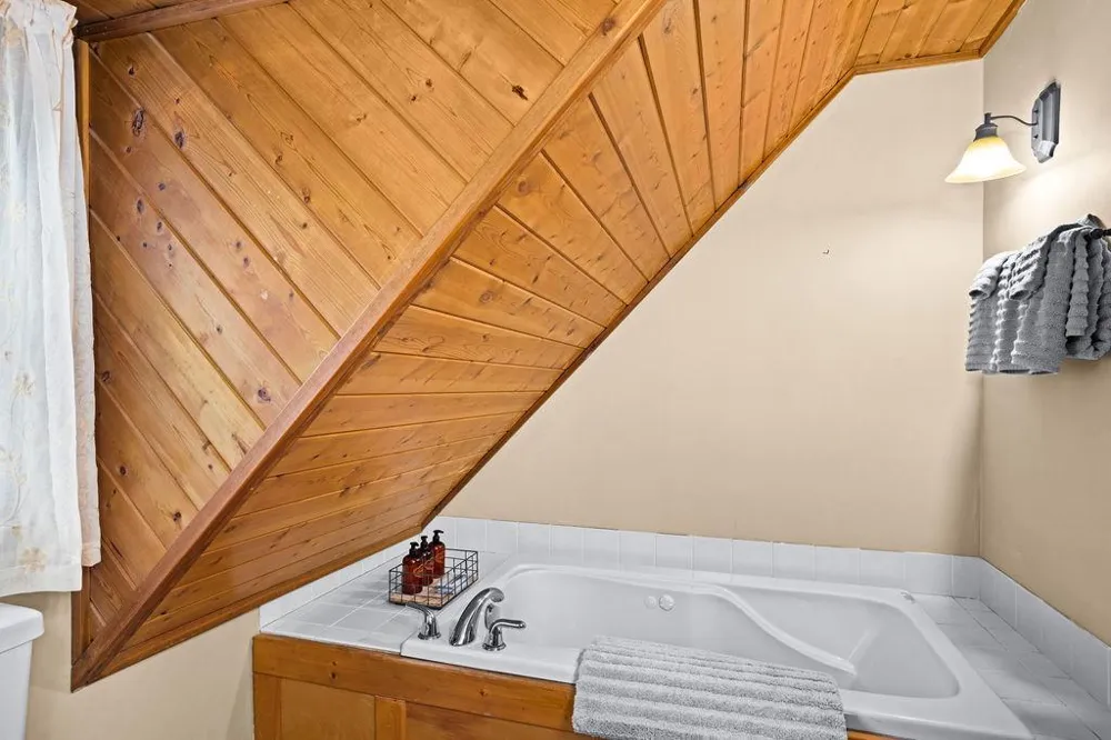 4822 E Tri Lakes Road Superior, WI 54880