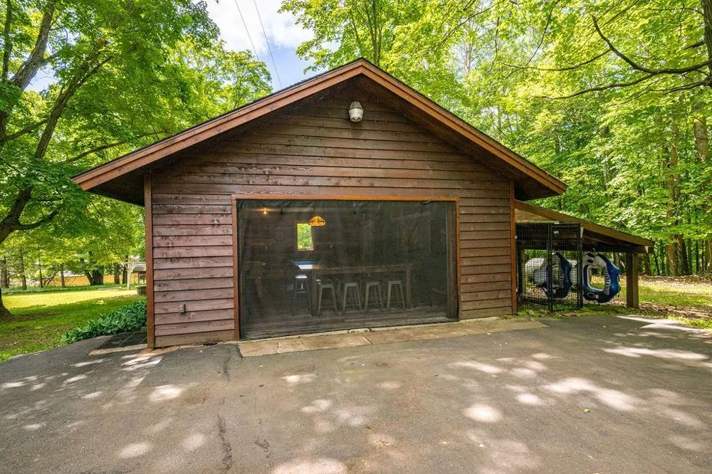 4822 E Tri Lakes Road Superior, WI 54880