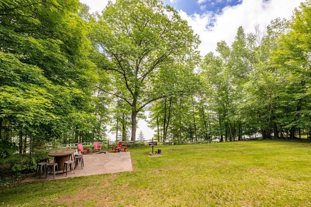 4822 E Tri Lakes Road Superior, WI 54880