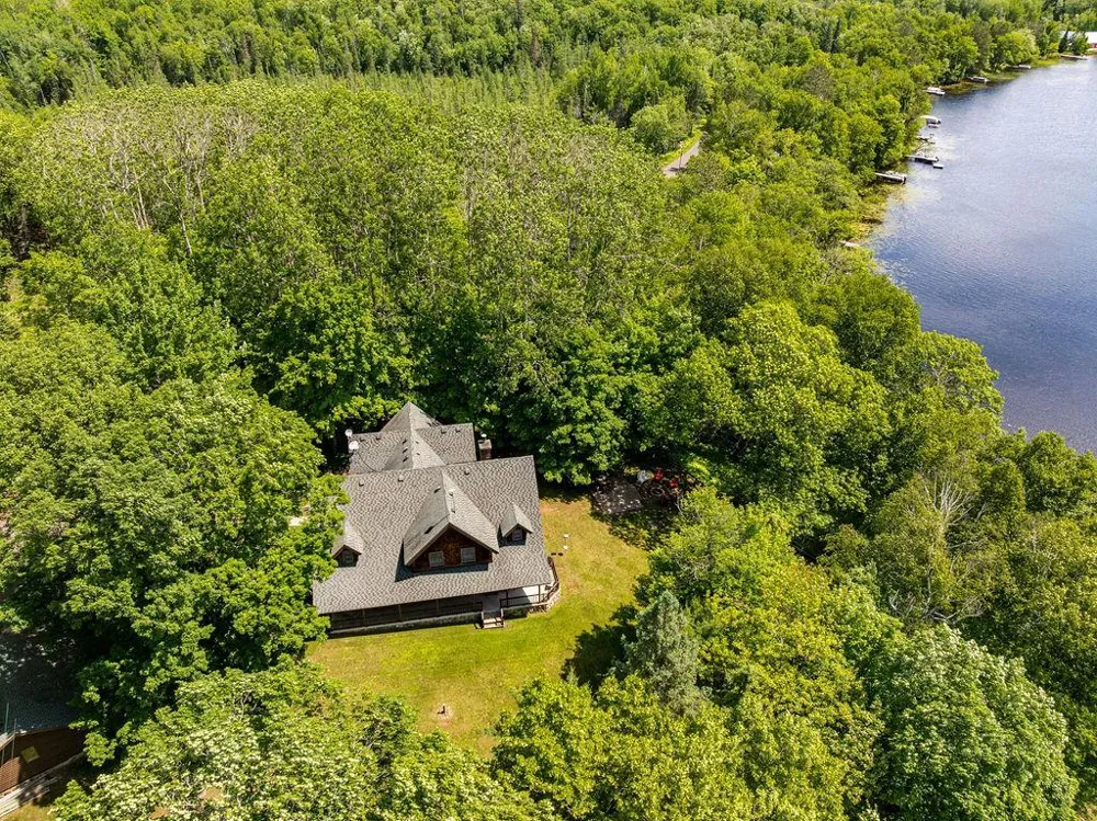 4822 E Tri Lakes Road Superior, WI 54880