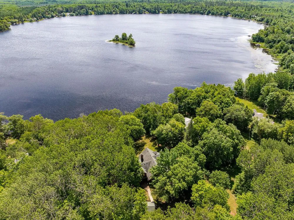 4822 E Tri Lakes Road Superior, WI 54880