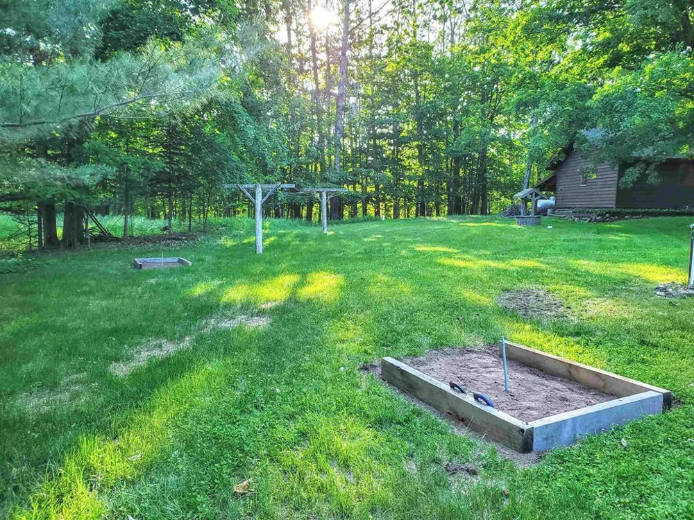 4822 E Tri Lakes Road Superior, WI 54880