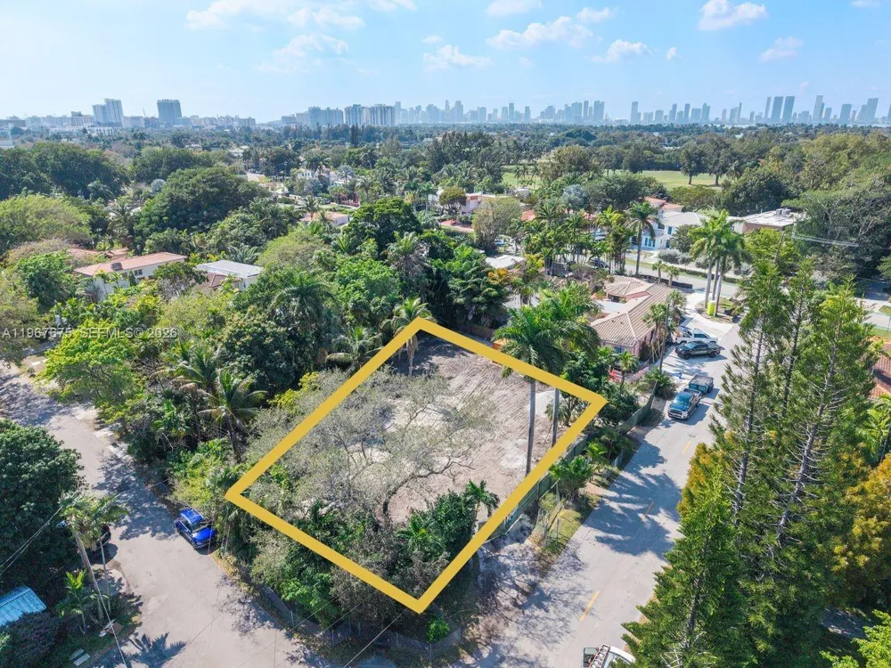 2880 Fairgreen Dr Miami Beach, FL 33140