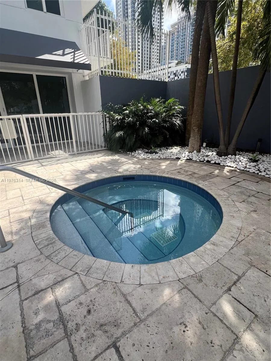 850 Miami Ave #W-1806 Miami, FL 33136