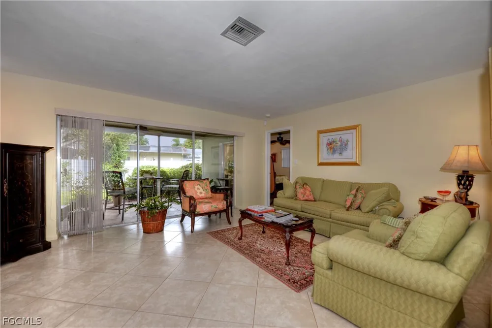 Eichen Circle E Fort Myers, FL 33919