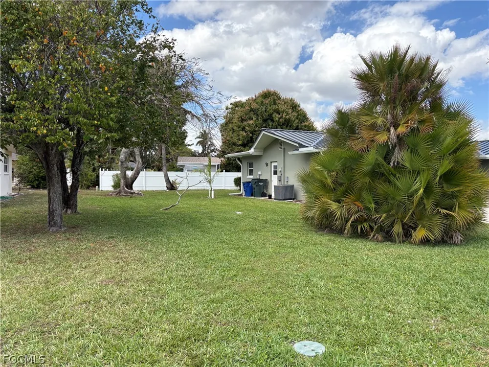 Eichen Circle E Fort Myers, FL 33919