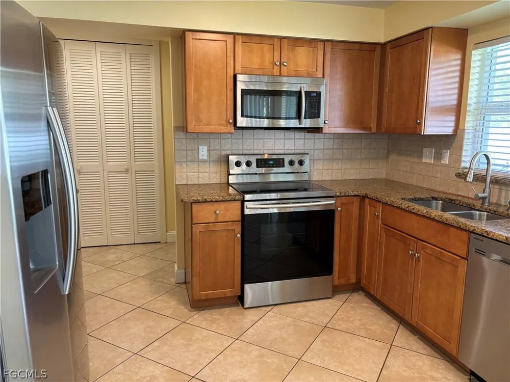 Eichen Circle E Fort Myers, FL 33919