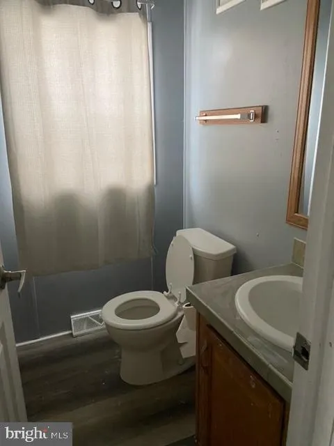 3586 MOBILE ROAD Harrisburg, PA 17109