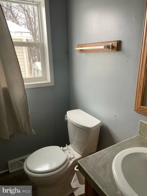 3586 MOBILE ROAD Harrisburg, PA 17109