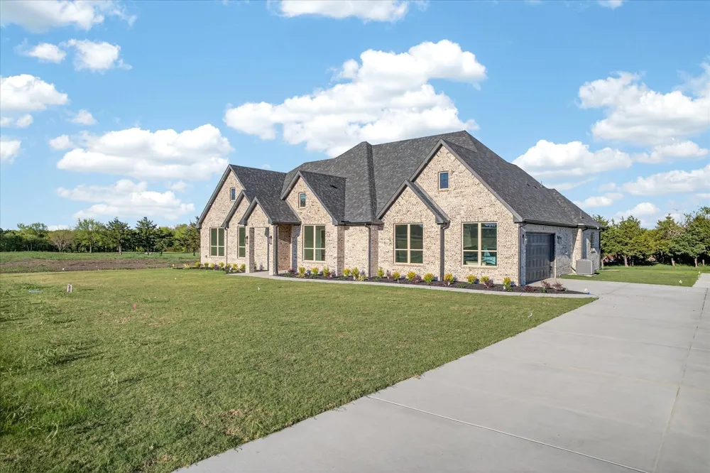 325 Soto Drive Celeste, TX 75423
