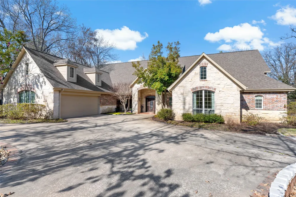 571 Hidden Lake Drive Powderly, TX 75473
