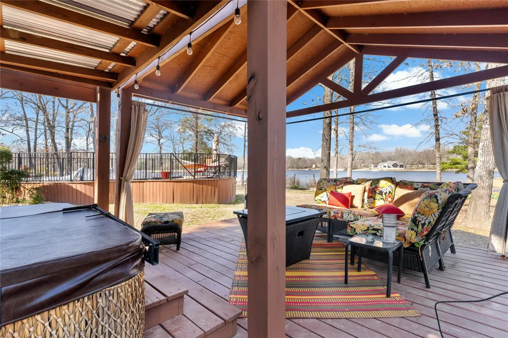 571 Hidden Lake Drive Powderly, TX 75473