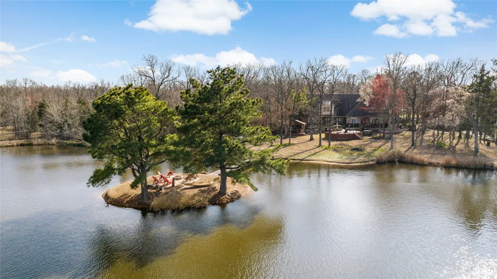 571 Hidden Lake Drive Powderly, TX 75473