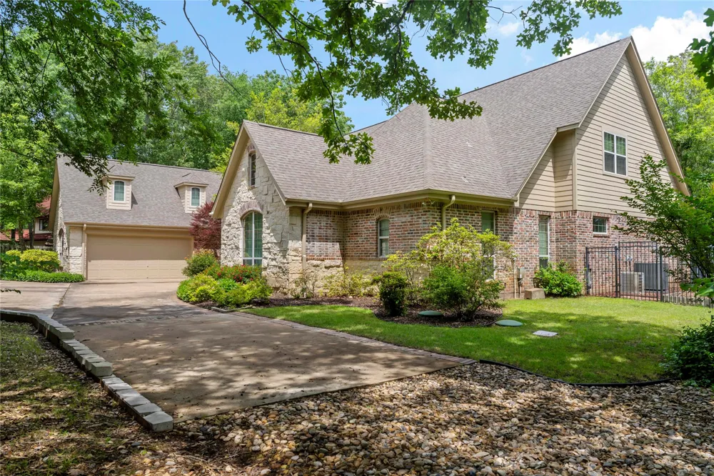 571 Hidden Lake Drive Powderly, TX 75473