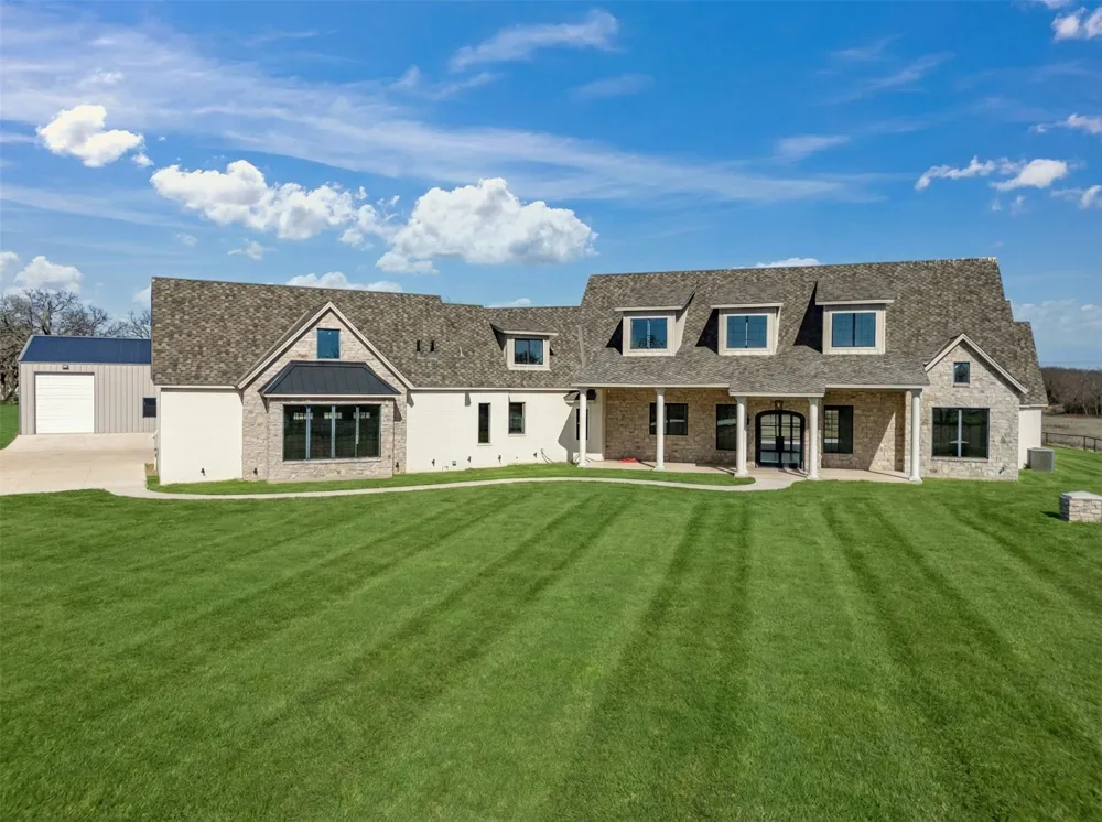 623 Lake Valley Road Sunset, TX 76270
