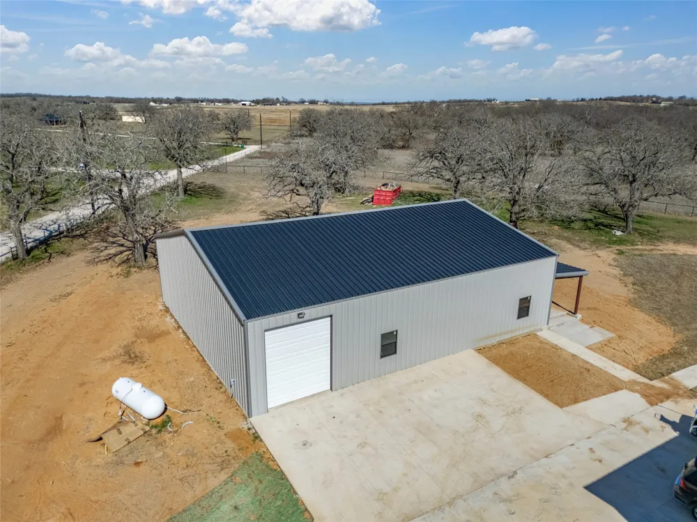 623 Lake Valley Road Sunset, TX 76270