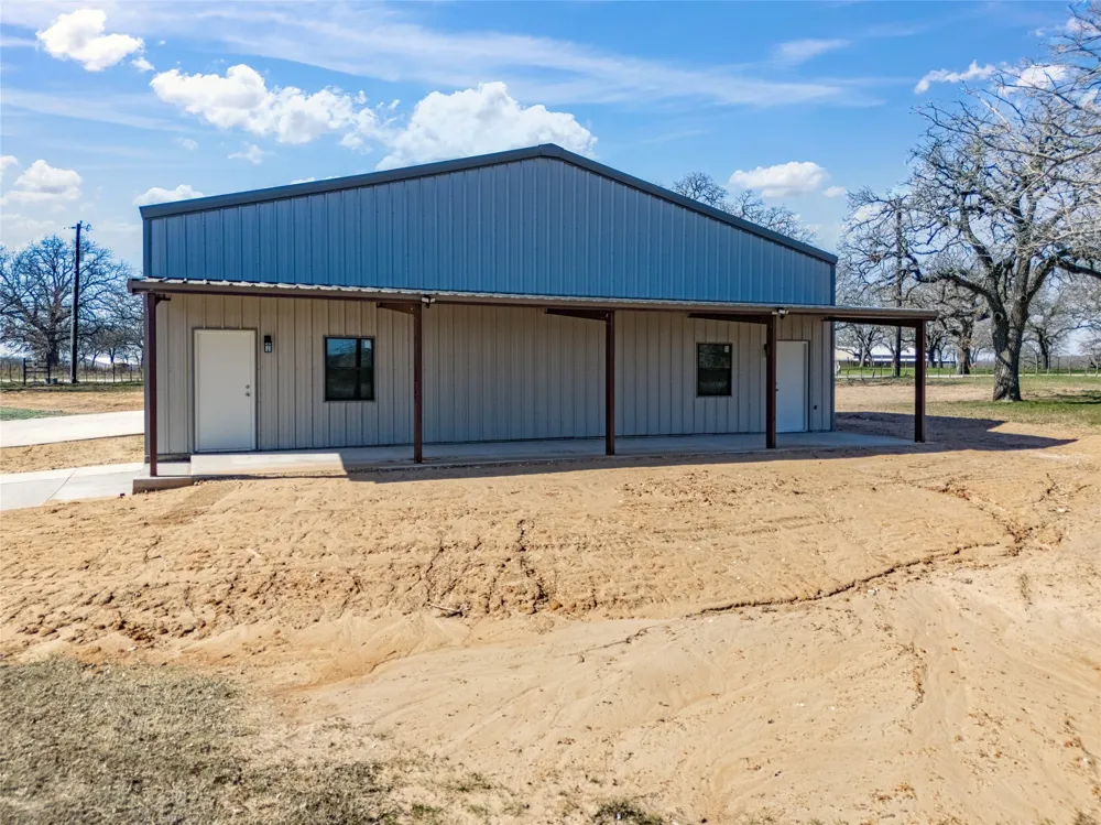 623 Lake Valley Road Sunset, TX 76270