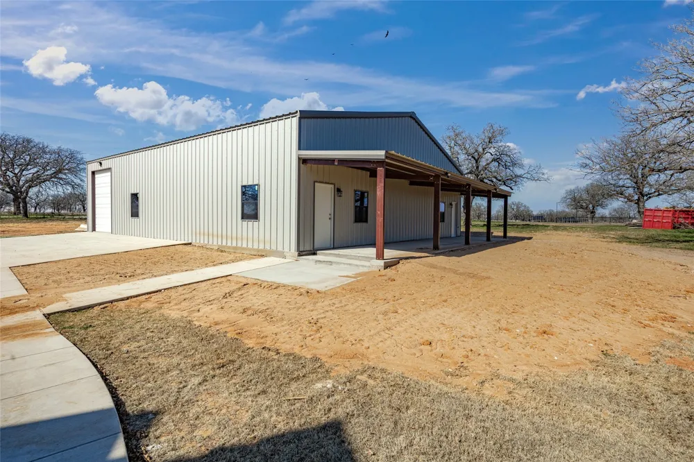 623 Lake Valley Road Sunset, TX 76270