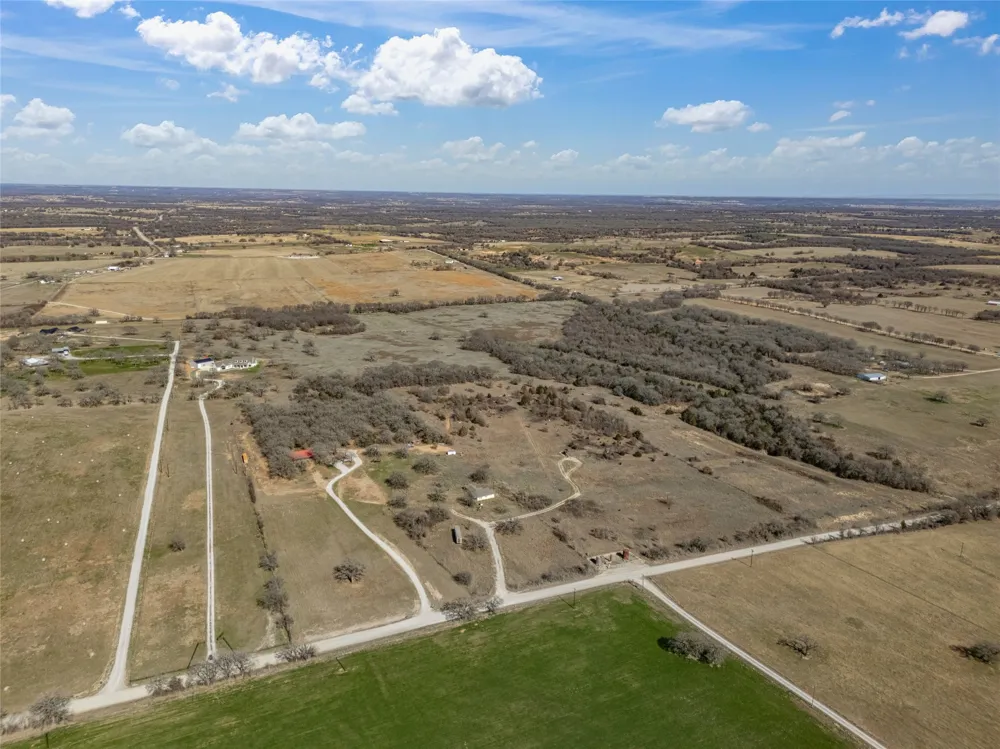 623 Lake Valley Road Sunset, TX 76270
