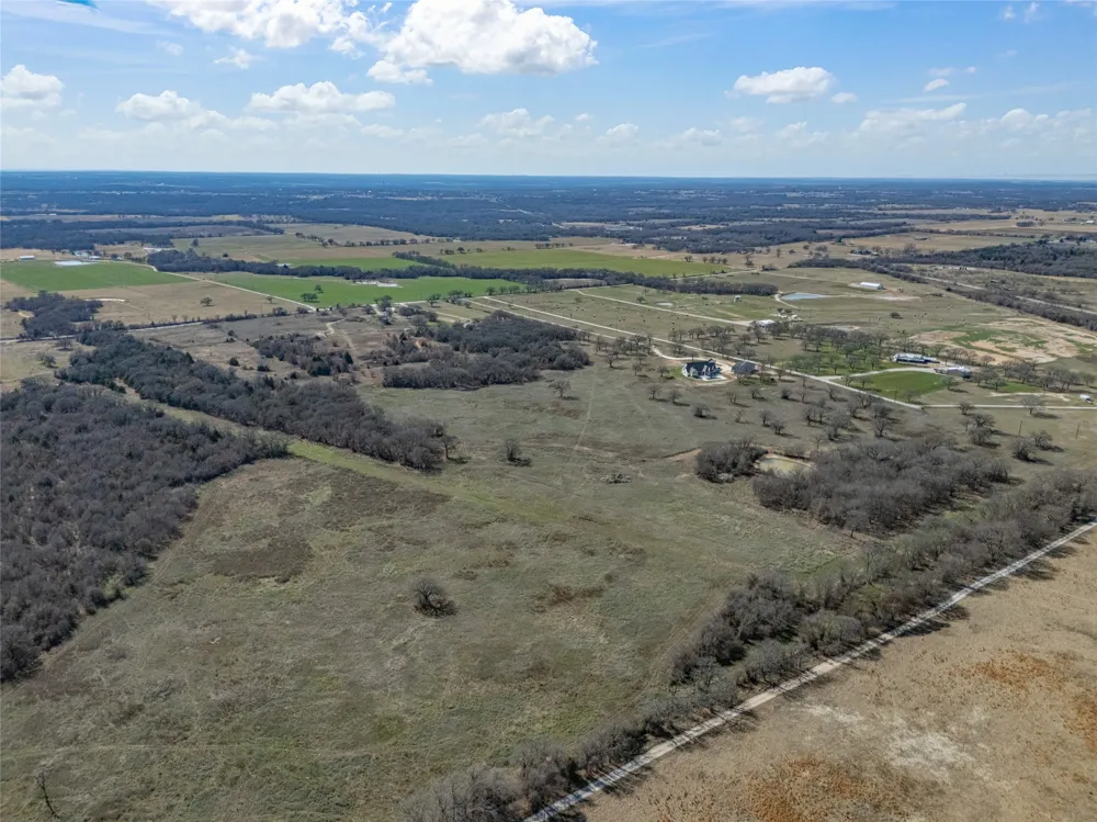623 Lake Valley Road Sunset, TX 76270