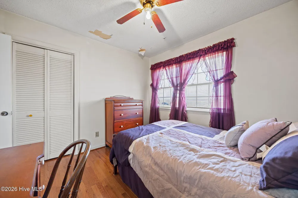 2575 White Plains Road Engelhard, NC 27824
