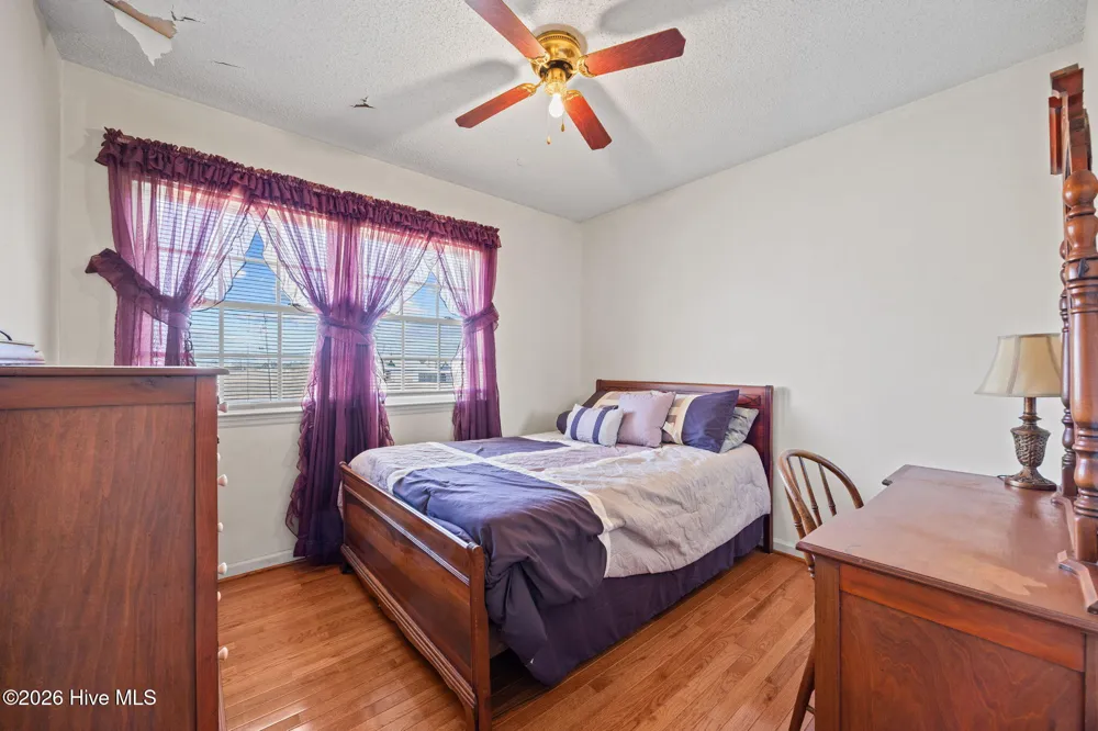 2575 White Plains Road Engelhard, NC 27824