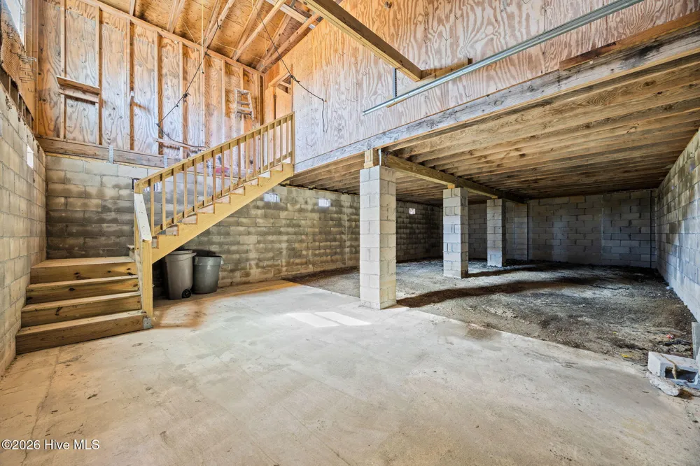 2575 White Plains Road Engelhard, NC 27824