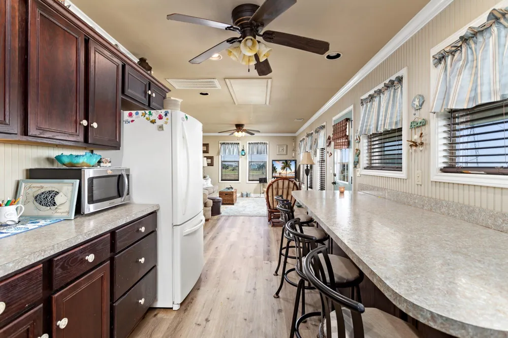 1515 Galveston Avenue Port Bolivar, TX 77650