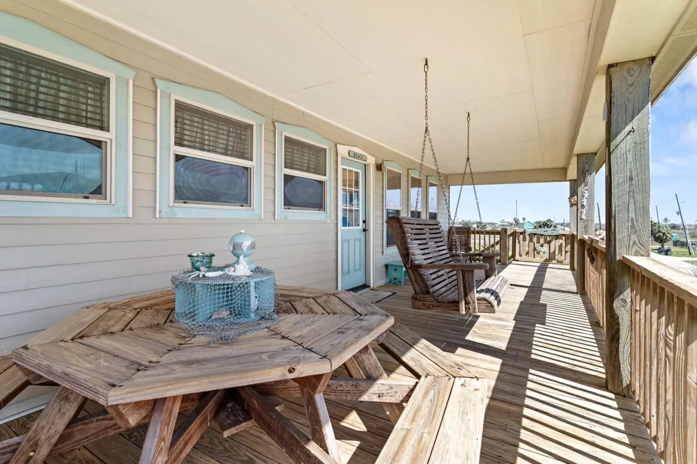 1515 Galveston Avenue Port Bolivar, TX 77650