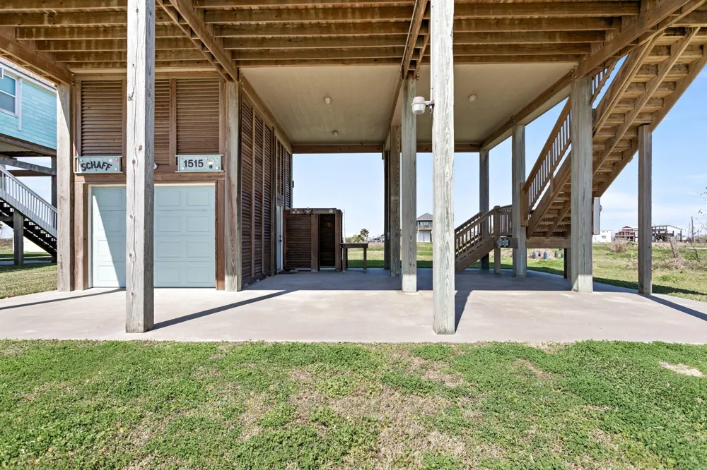 1515 Galveston Avenue Port Bolivar, TX 77650