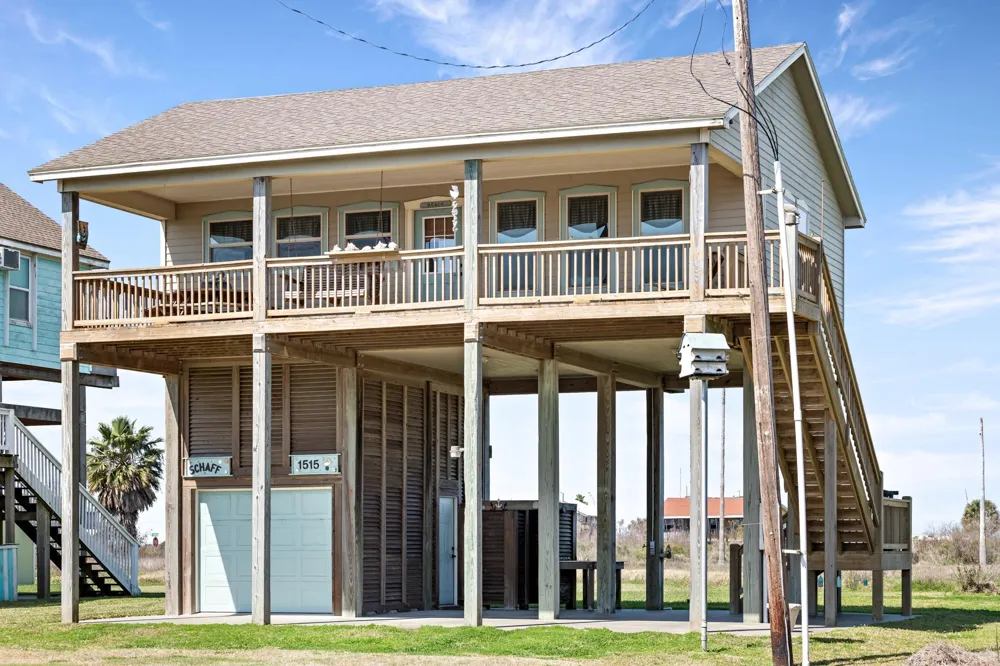 1515 Galveston Avenue Port Bolivar, TX 77650