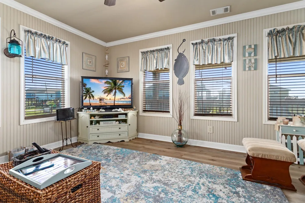 1515 Galveston Avenue Port Bolivar, TX 77650