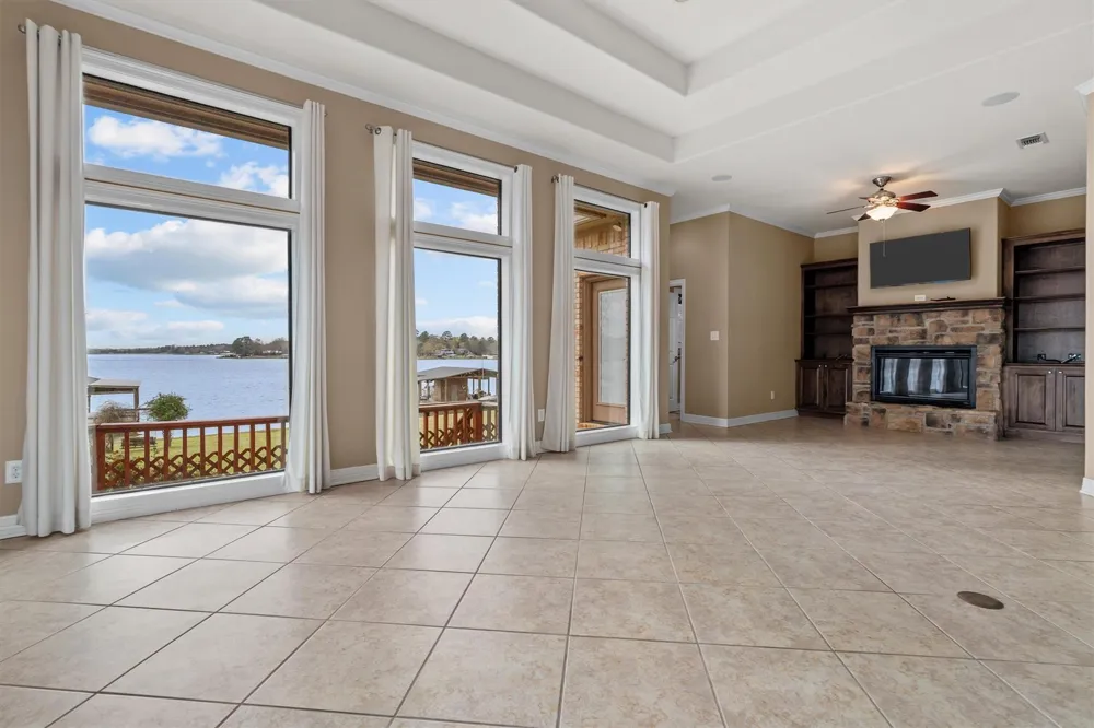 341 Lakeview Drive Grapeland, TX 75844