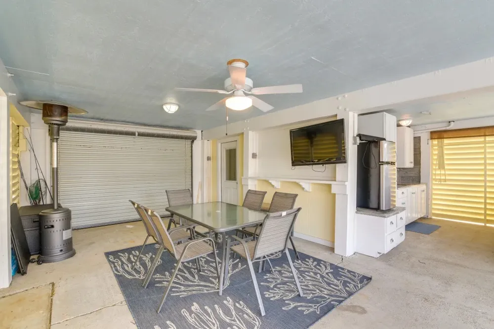 16525 Jamaica Cove Road Jamaica Beach, TX 77554