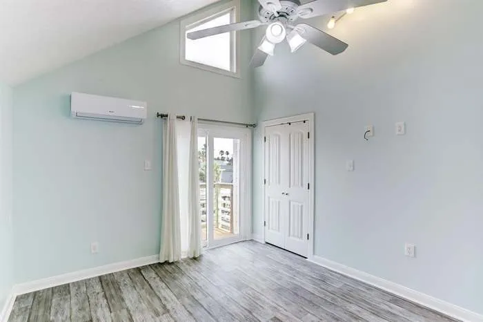 16525 Jamaica Cove Road Jamaica Beach, TX 77554
