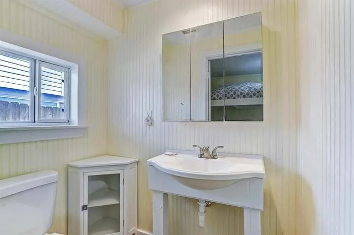 16525 Jamaica Cove Road Jamaica Beach, TX 77554