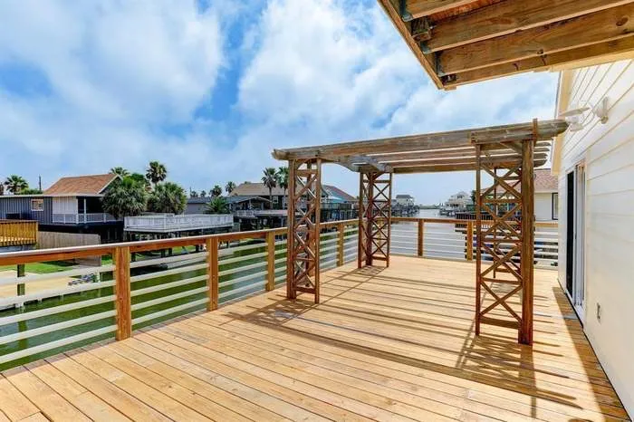 16525 Jamaica Cove Road Jamaica Beach, TX 77554