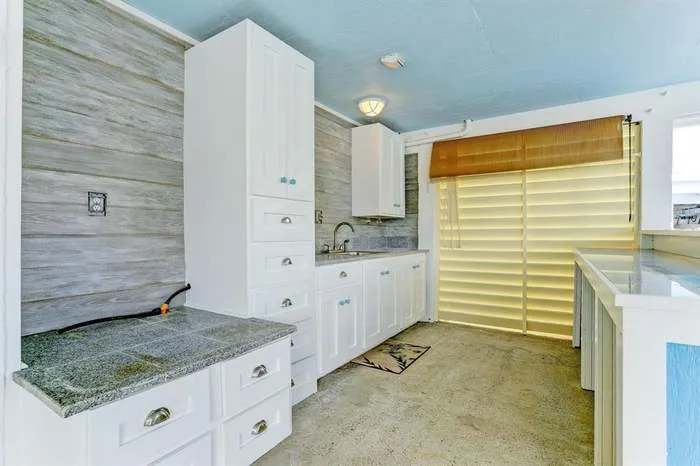 16525 Jamaica Cove Road Jamaica Beach, TX 77554