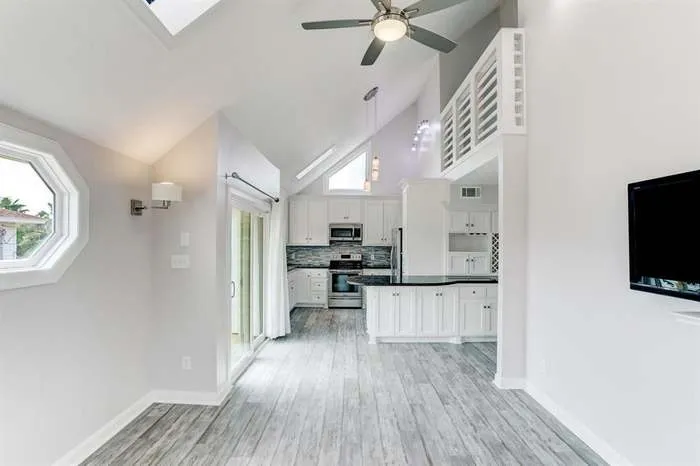 16525 Jamaica Cove Road Jamaica Beach, TX 77554