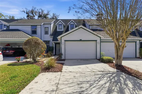 231 NE 28th Ave Unit 103