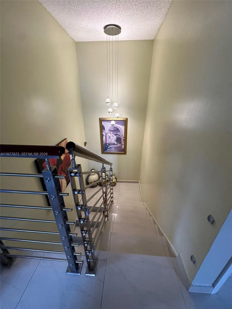 2385 W 69th St #2385-A Hialeah, FL 33016