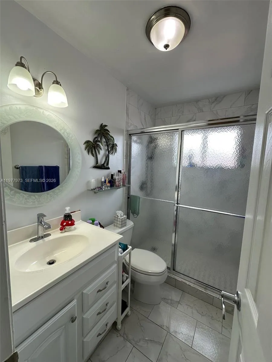 2385 W 69th St #2385-A Hialeah, FL 33016