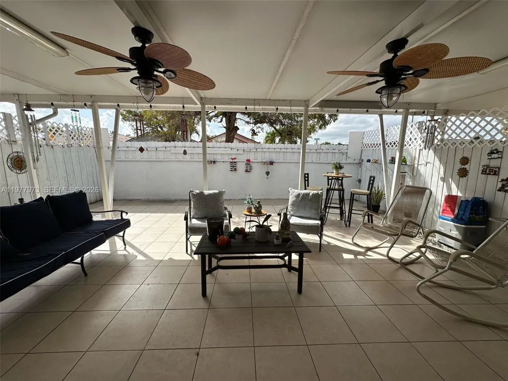 2385 W 69th St #2385-A Hialeah, FL 33016