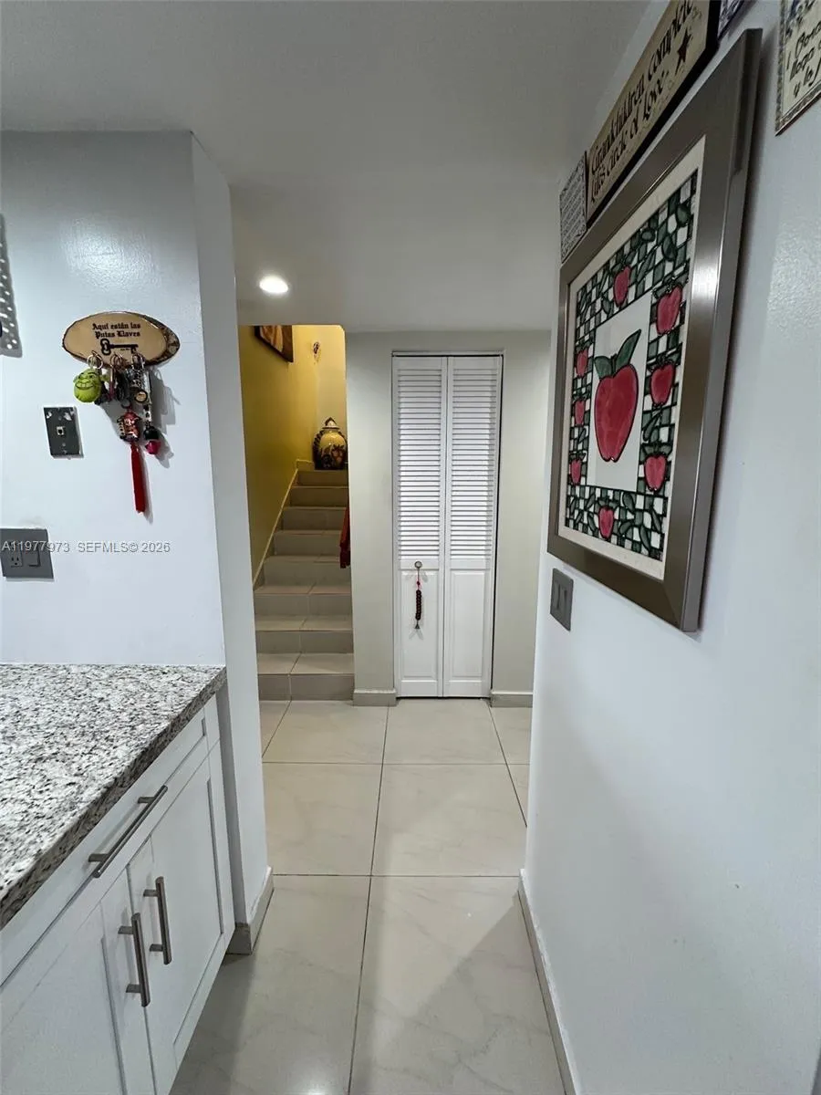 2385 W 69th St #2385-A Hialeah, FL 33016