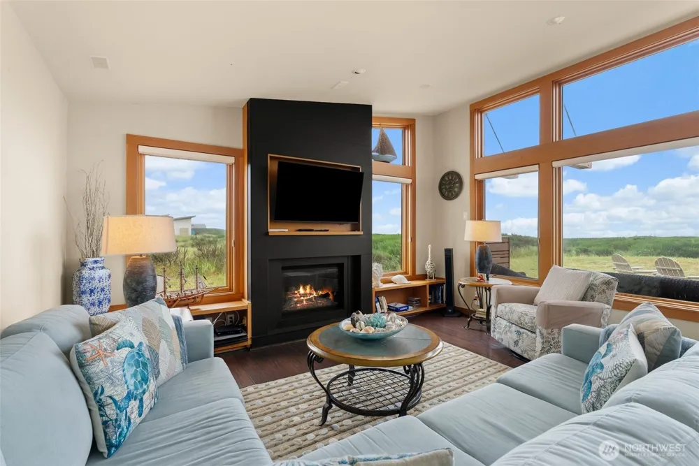 1603 Sea Grass Lane Westport, WA 98595