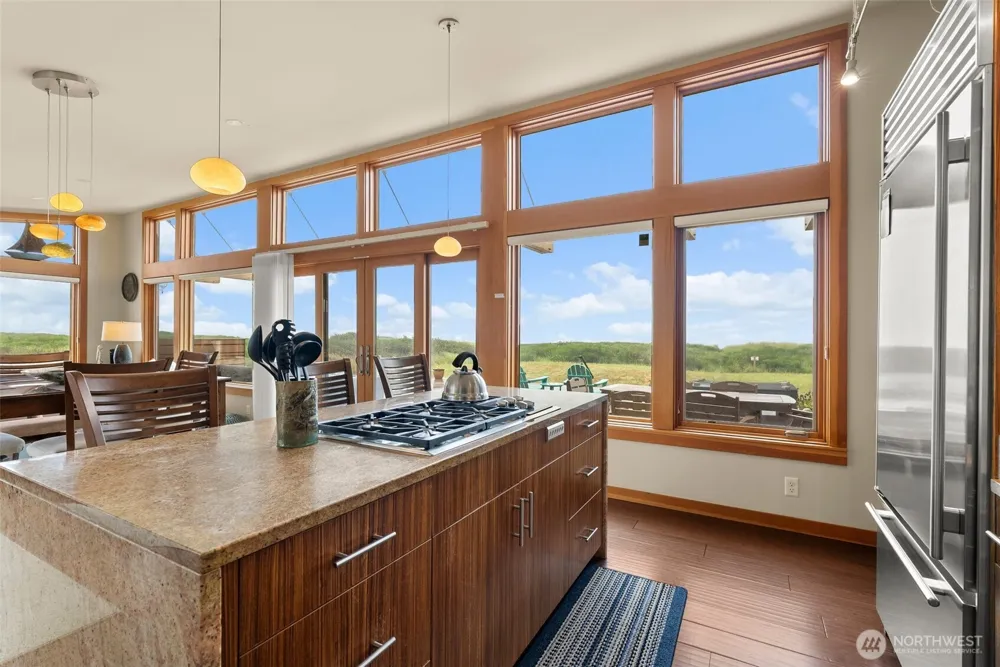 1603 Sea Grass Lane Westport, WA 98595