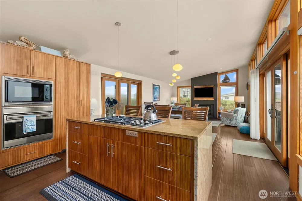 1603 Sea Grass Lane Westport, WA 98595